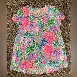 Lilly Pulitzer Etta V- Neck Tee Size L